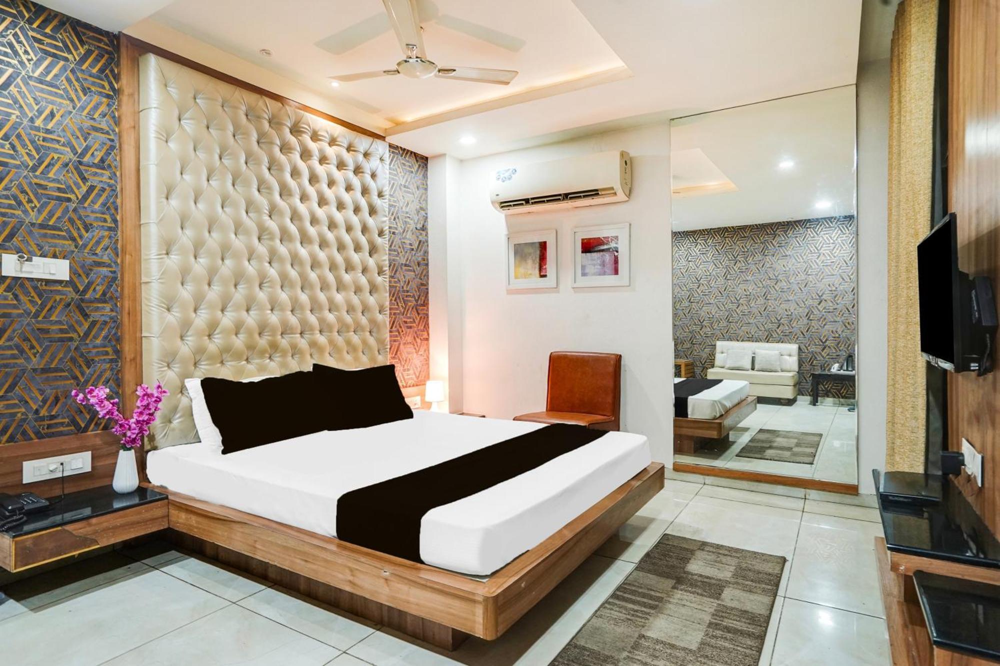 Super Townhouse Jhalawar Road Gumanpura Formerly Rockland Kota  Dış mekan fotoğraf